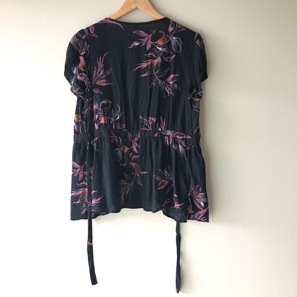 Xhilaration Black Short Sleeve Floral Wrap Top - Picture 7 of 12